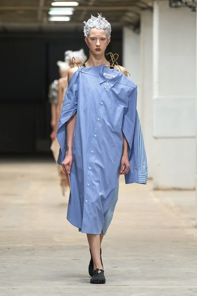 Look 5